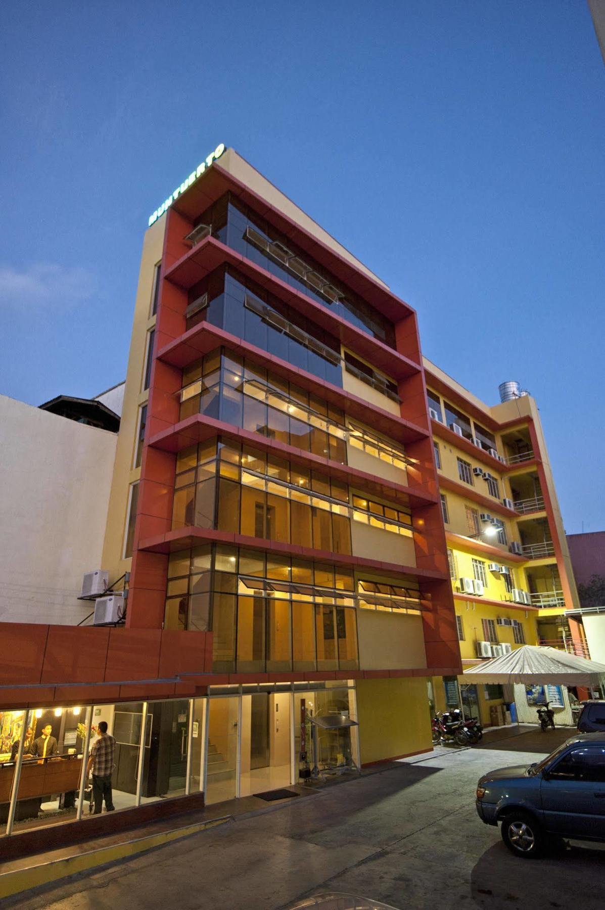 M Citi Suites Cebú Exterior foto